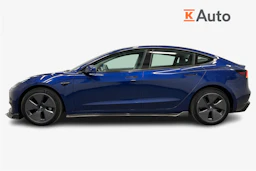 sininen Tesla Model 3 2022 kuva 7.