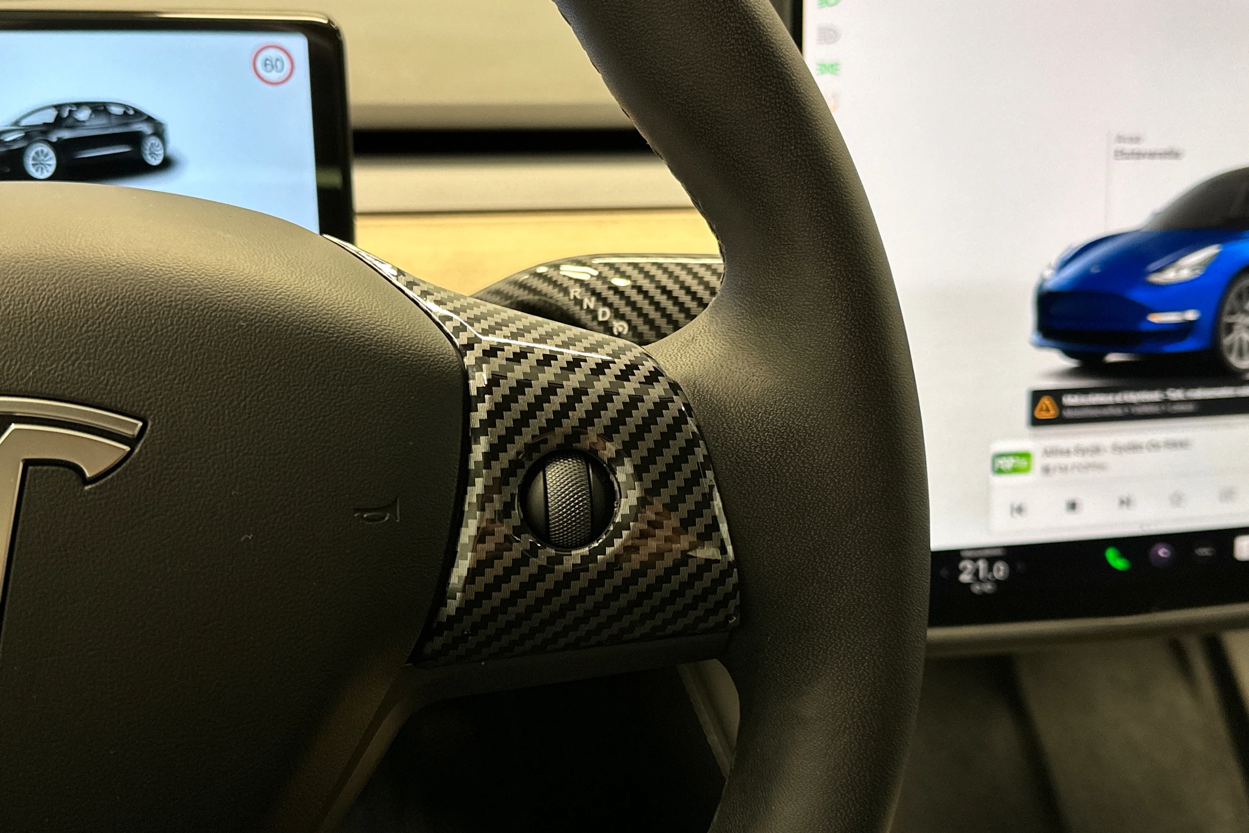 sininen Tesla Model 3 2022 kuva 21.
