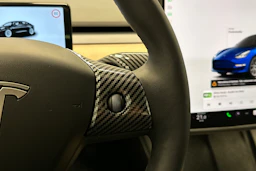 sininen Tesla Model 3 2022 kuva 21.