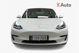 valkoinen Tesla Model 3 2022 kuva 5.
