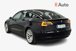 musta Tesla Model 3 2022 kuva 3.