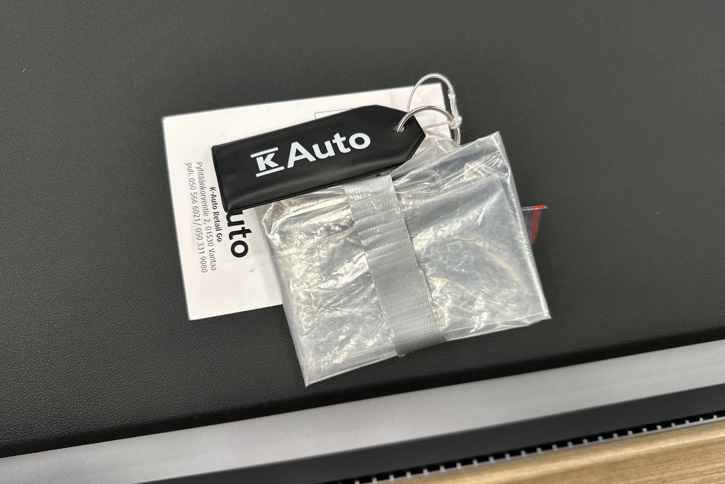musta Tesla Model 3 2022 kuva 40.