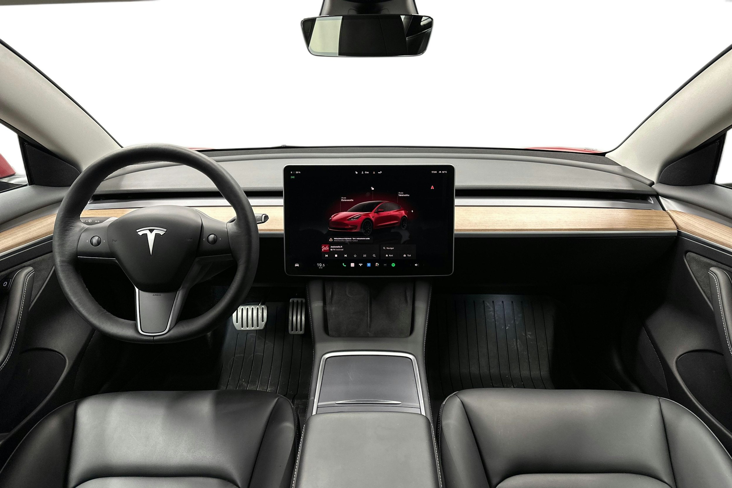 punainen Tesla Model 3 2022 kuva 9.