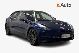 sininen Tesla Model 3 2022 kuva 1.