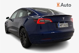 sininen Tesla Model 3 2022 kuva 4.
