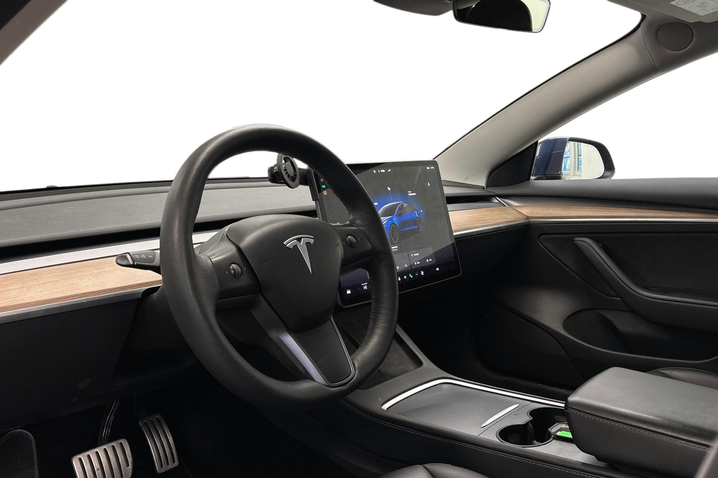 sininen Tesla Model 3 2022 kuva 6.