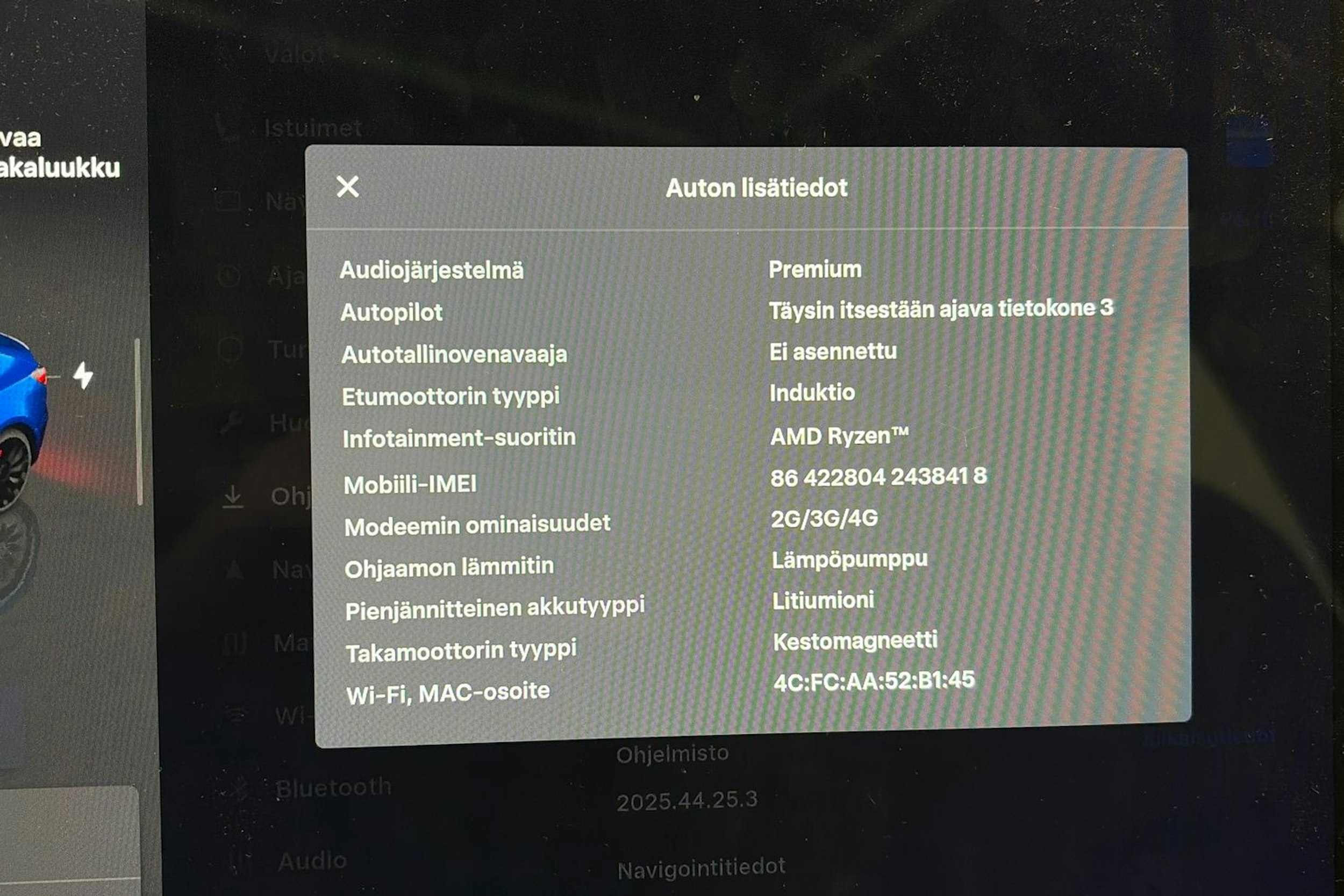 sininen Tesla Model 3 2022 kuva 20.