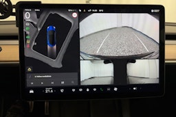 sininen Tesla Model 3 2022 kuva 21.