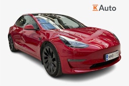Punainen Tesla Model 3 2022 kuva 1.