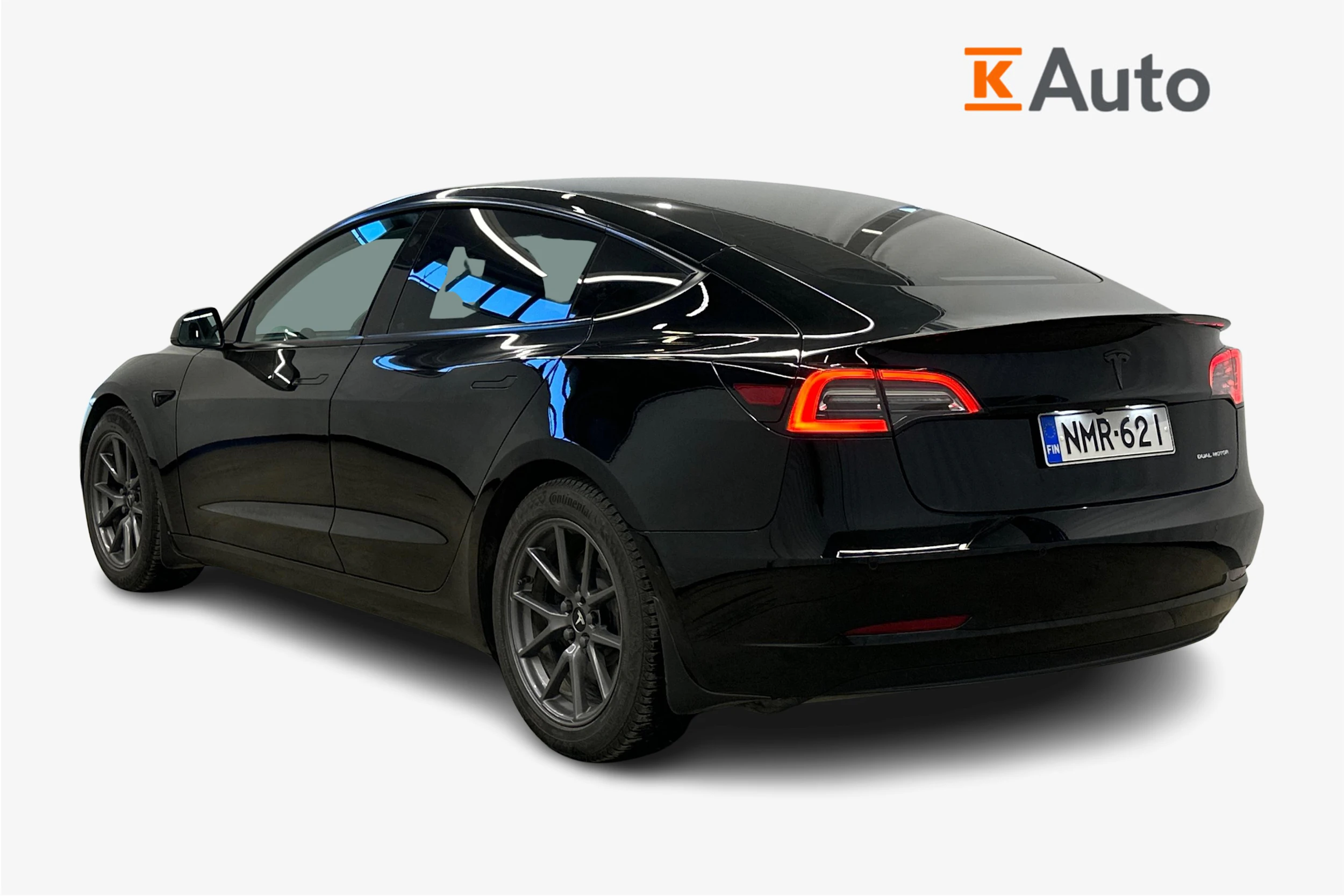 met. musta Tesla Model 3 2022 kuva 2.