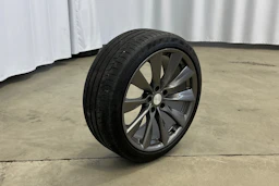 met. musta Tesla Model 3 2022 kuva 11.