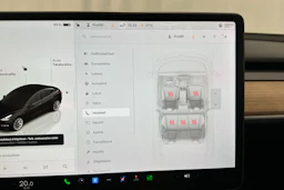 met. musta Tesla Model 3 2022 kuva 18.