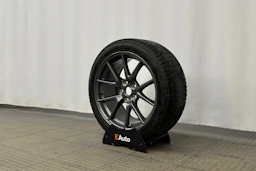 sininen Tesla Model 3 2023 kuva 10.