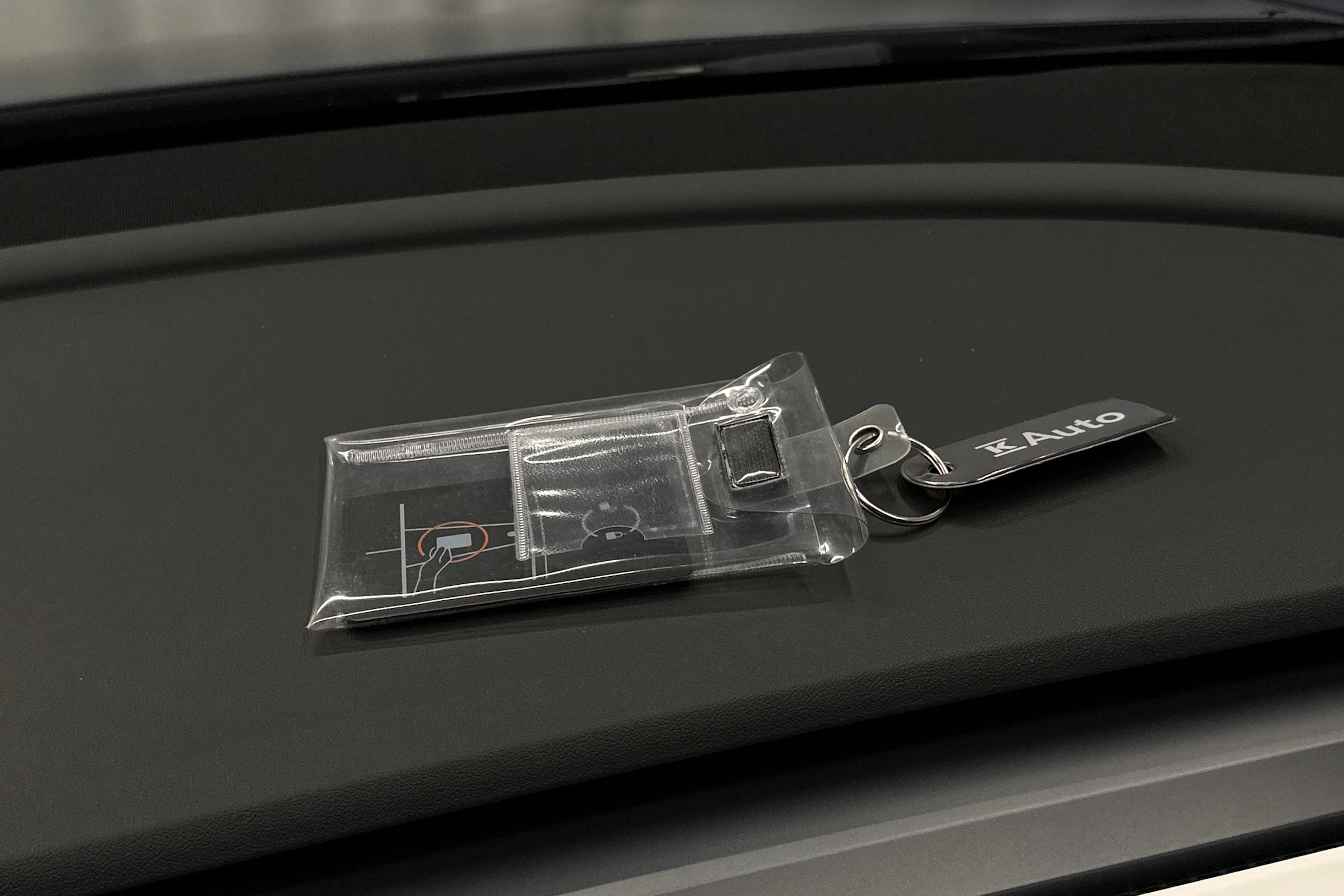 sininen Tesla Model 3 2023 kuva 25.