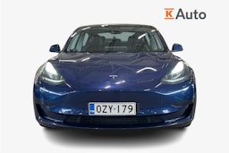 sininen Tesla Model 3 2022 kuva 5.