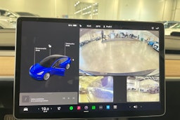 sininen Tesla Model 3 2022 kuva 23.