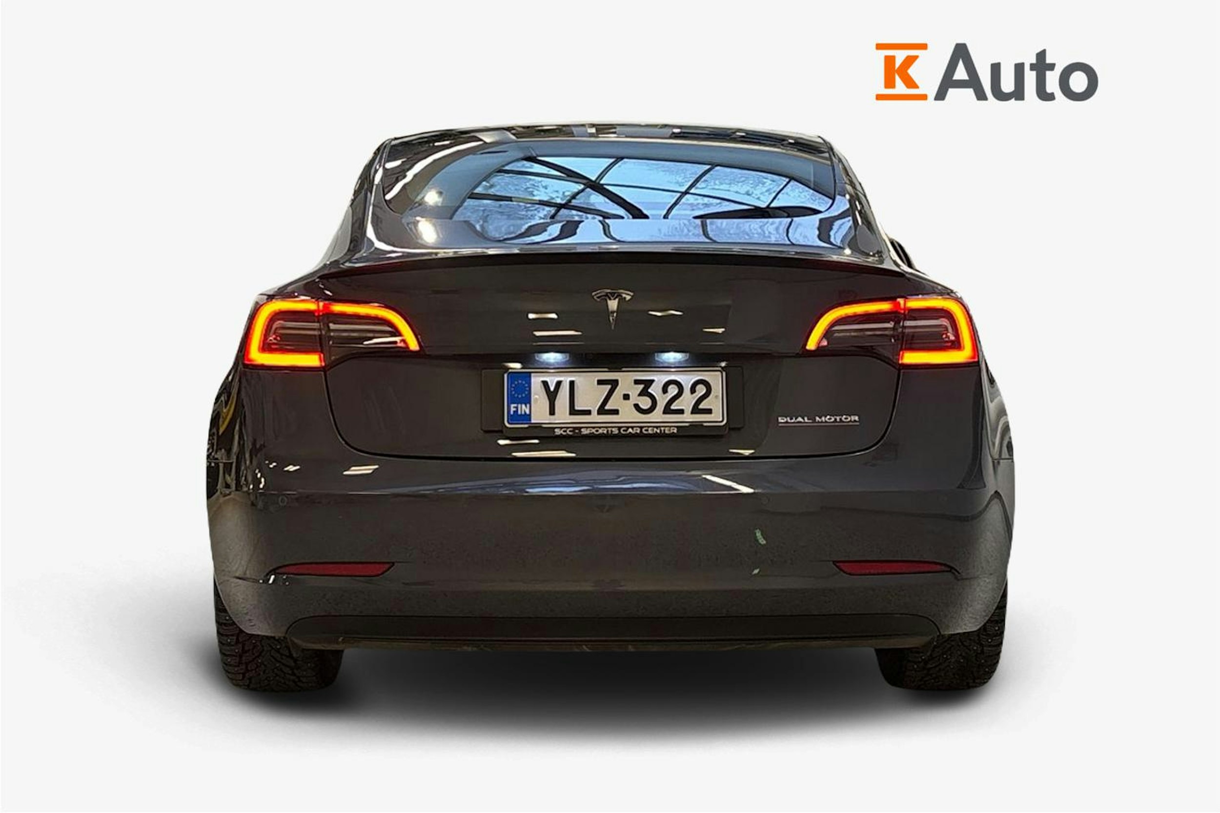 harmaa Tesla Model 3 2022 kuva 3.