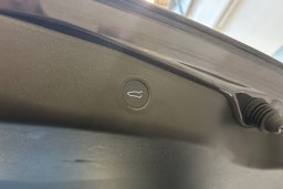 harmaa Tesla Model 3 2022 kuva 16.