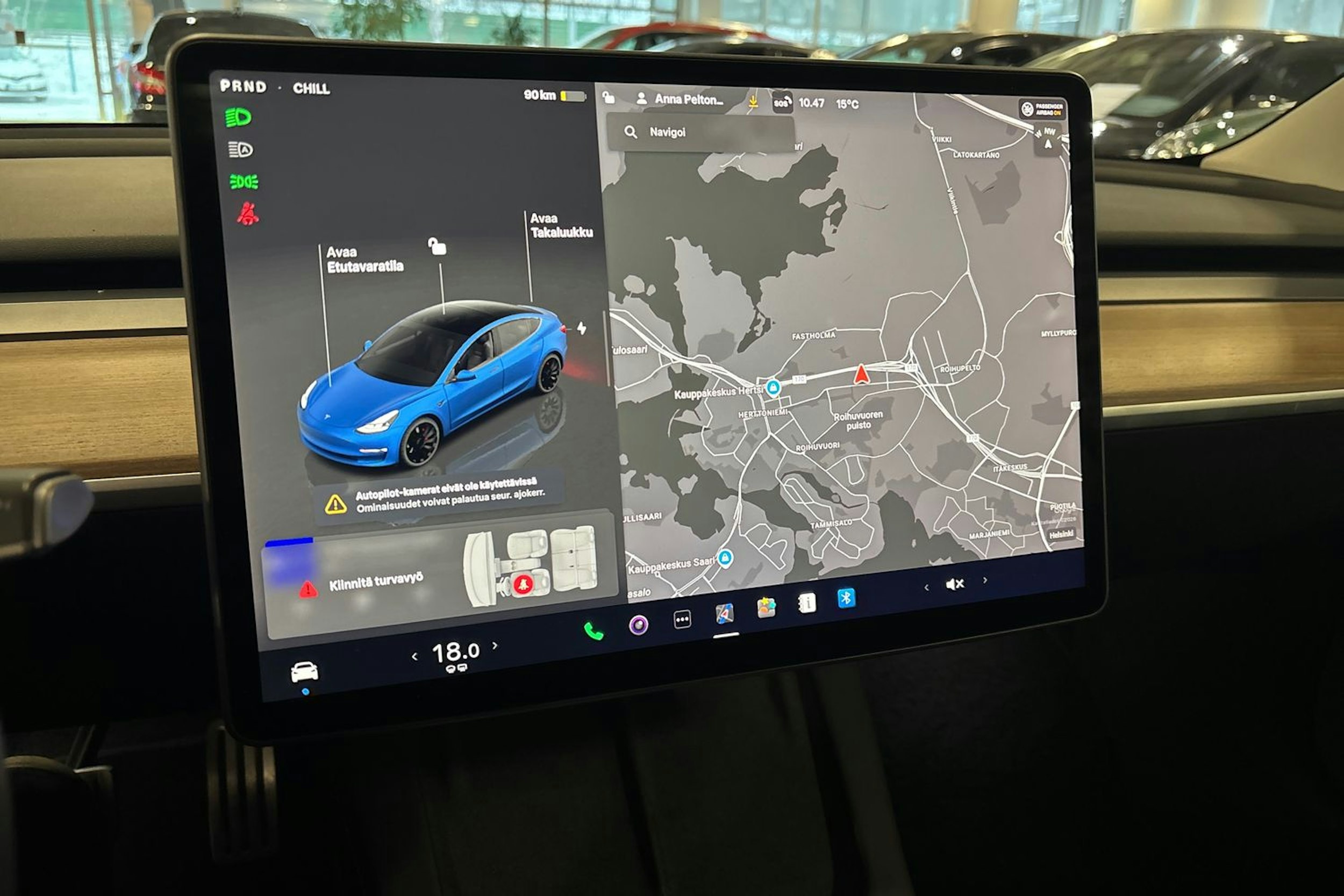 harmaa Tesla Model 3 2022 kuva 21.