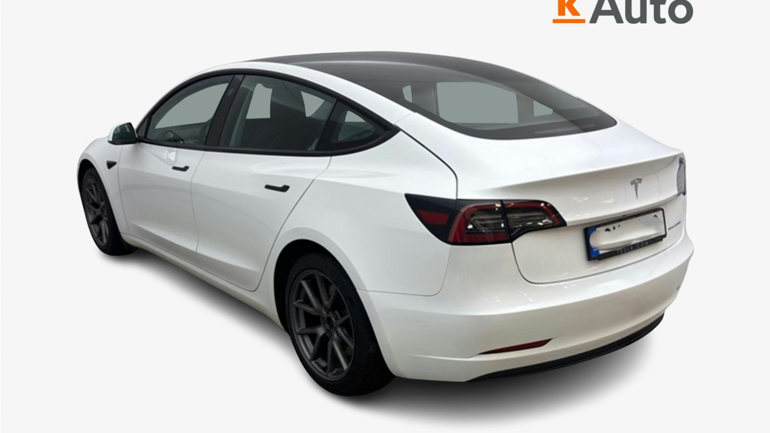 met. valkoinen Tesla Model 3 2023 kuva 2.