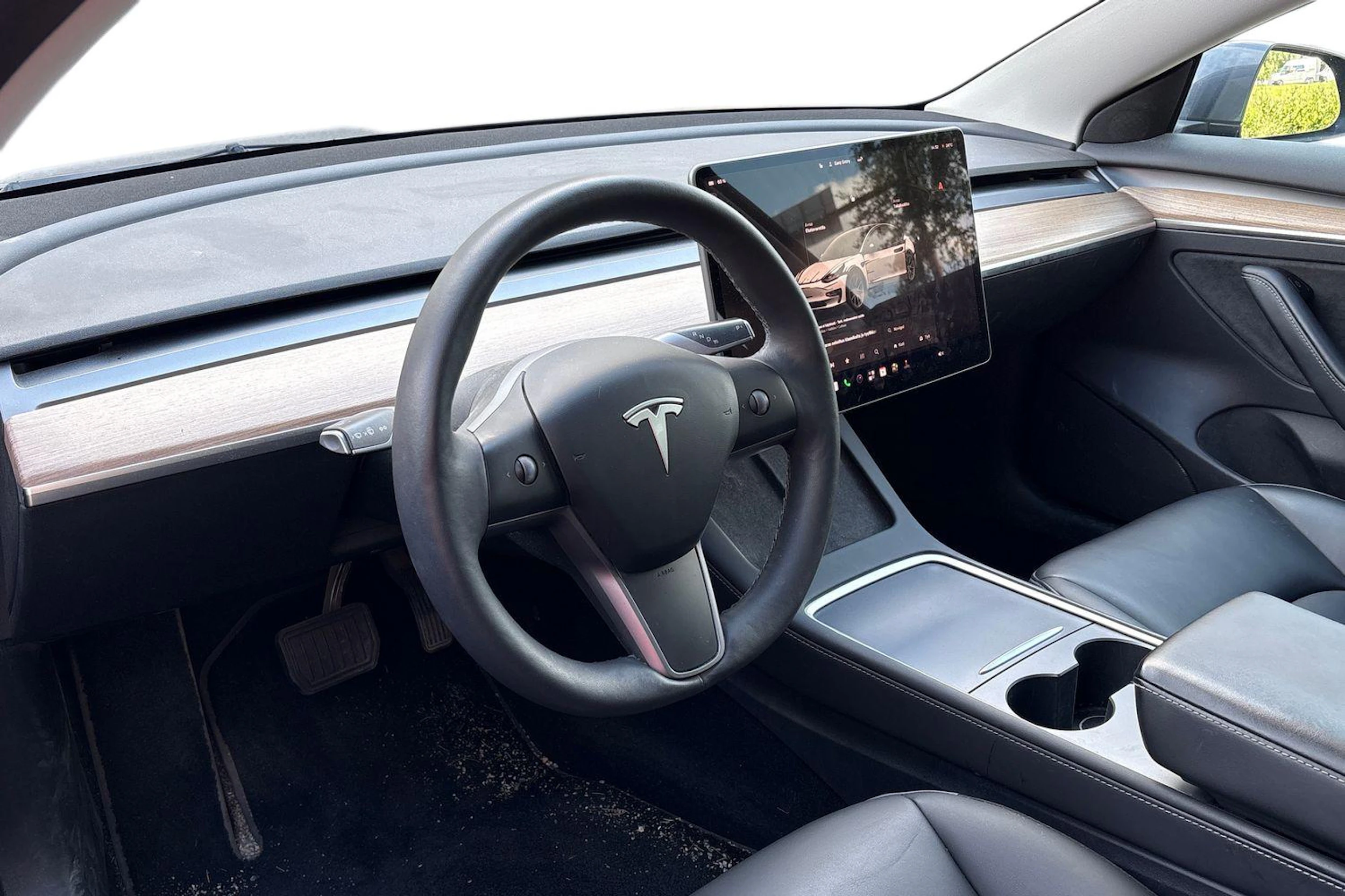 harmaa Tesla Model 3 2023 kuva 3.