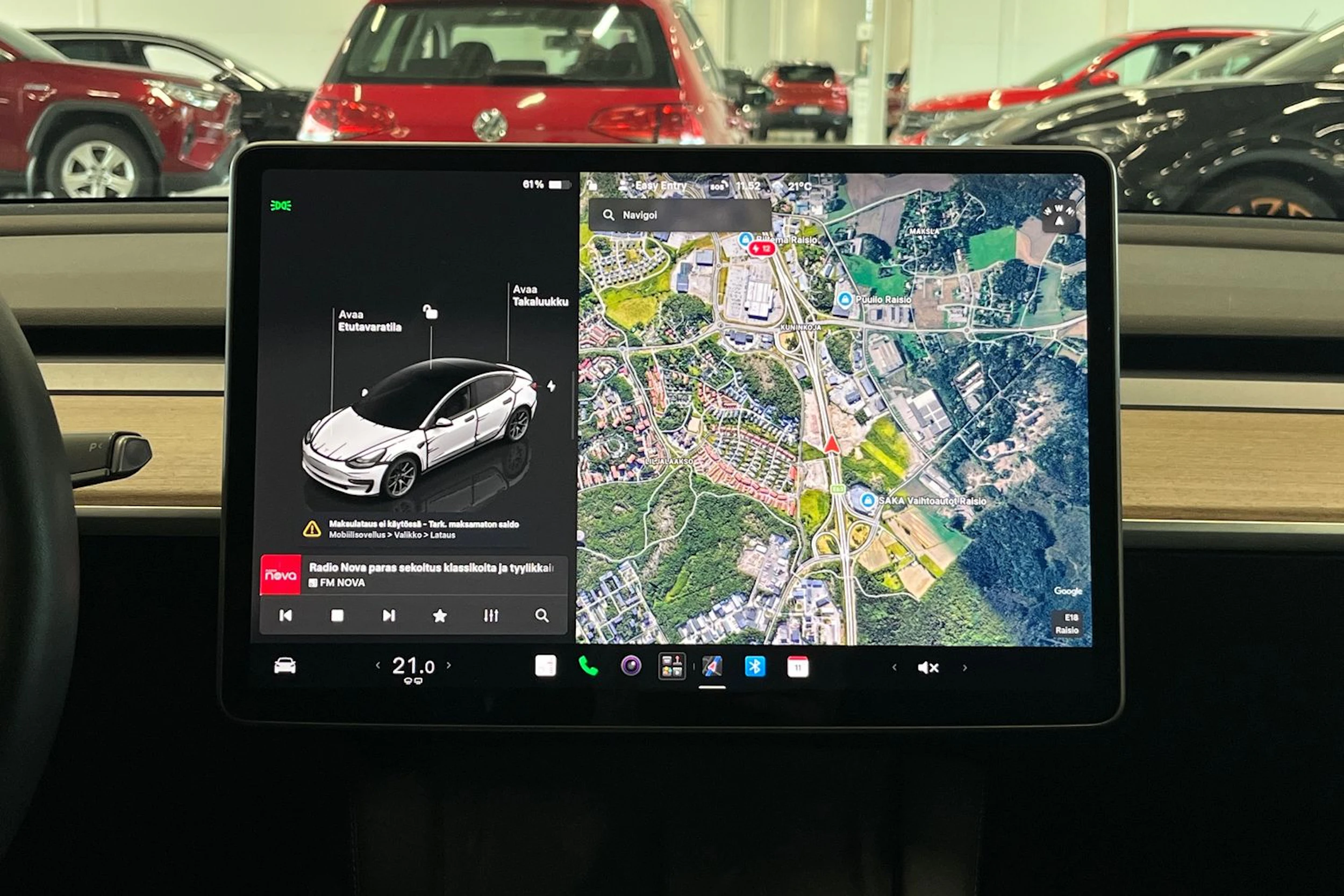 harmaa Tesla Model 3 2023 kuva 24.