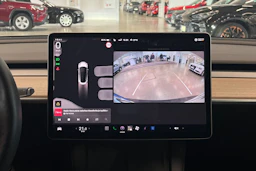 harmaa Tesla Model 3 2023 kuva 25.
