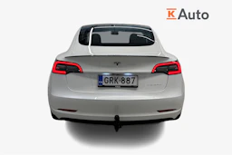 valkoinen Tesla Model 3 2023 kuva 3.