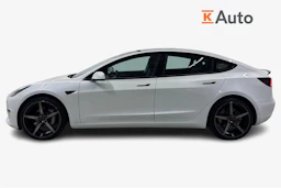 valkoinen Tesla Model 3 2023 kuva 5.