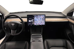 valkoinen Tesla Model 3 2023 kuva 7.