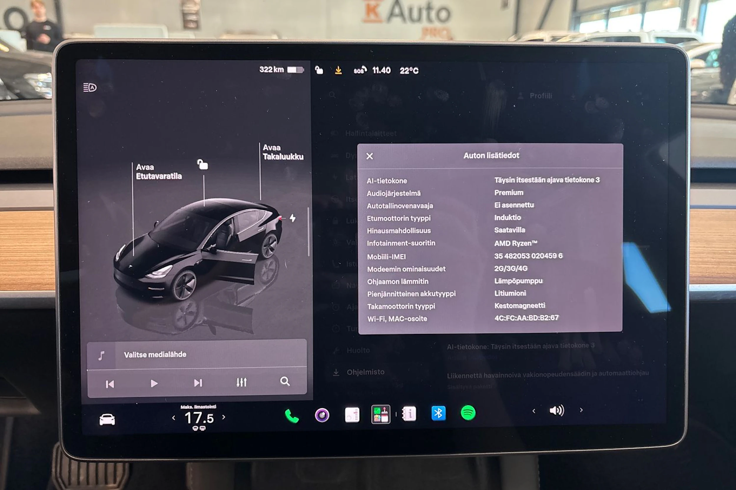 musta Tesla Model 3 2023 kuva 5.