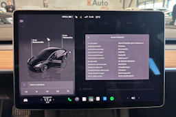 musta Tesla Model 3 2023 kuva 5.