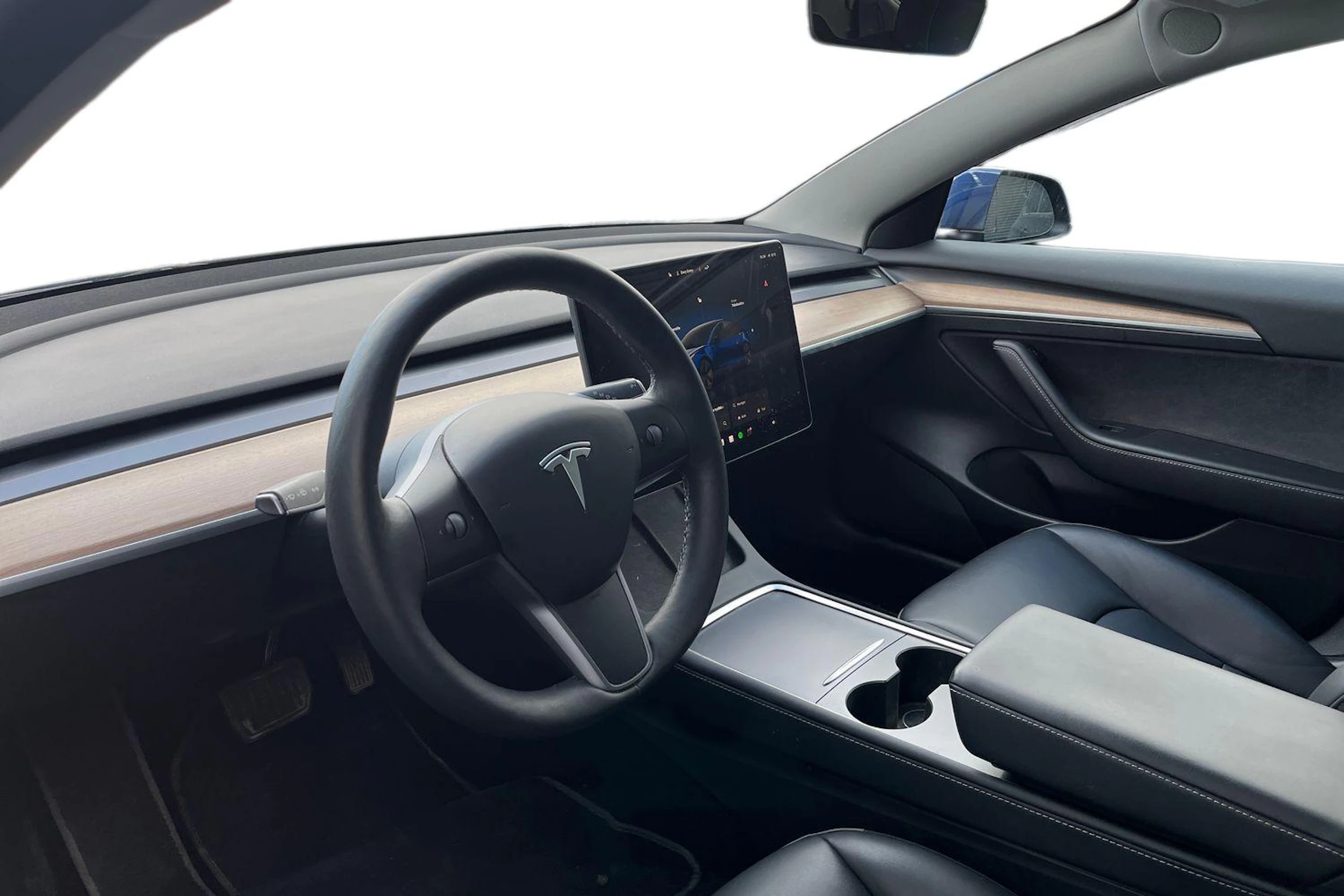 sininen Tesla Model 3 2023 kuva 3.