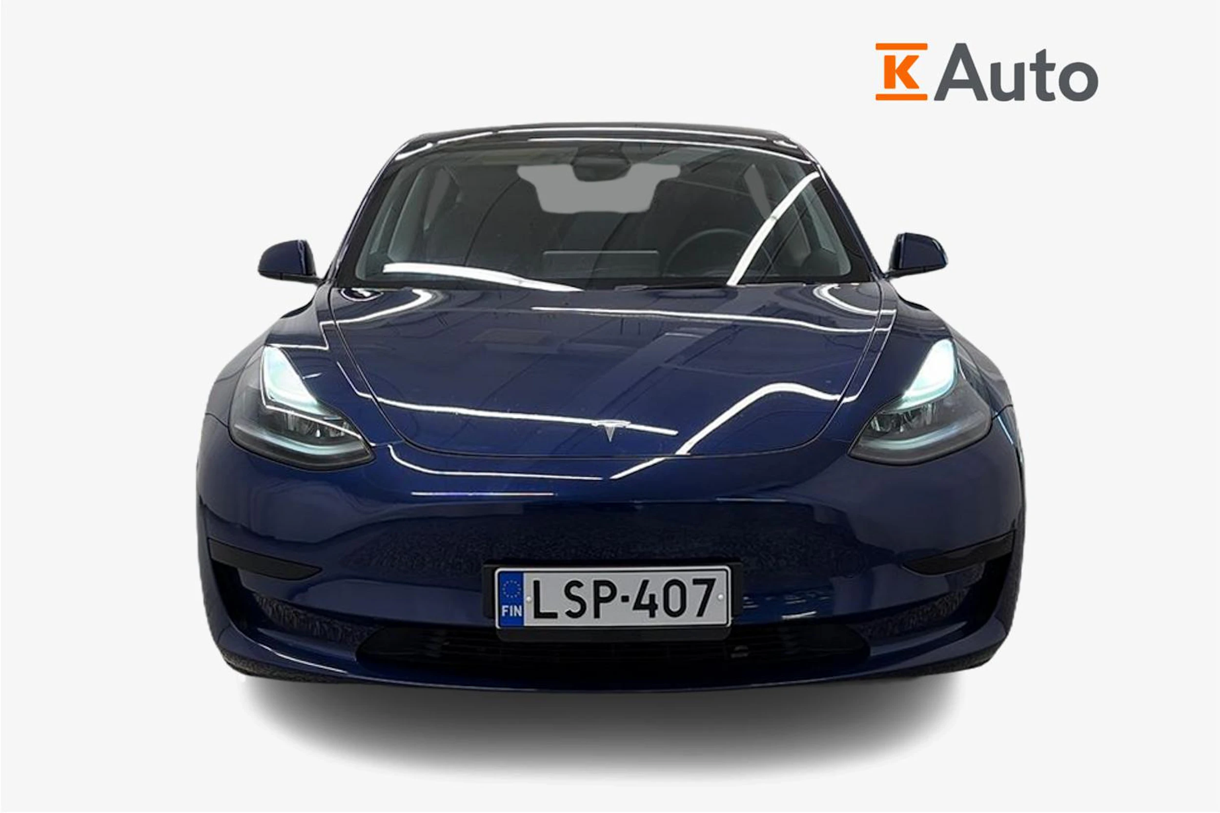 sininen Tesla Model 3 2023 kuva 5.