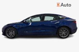 sininen Tesla Model 3 2023 kuva 7.