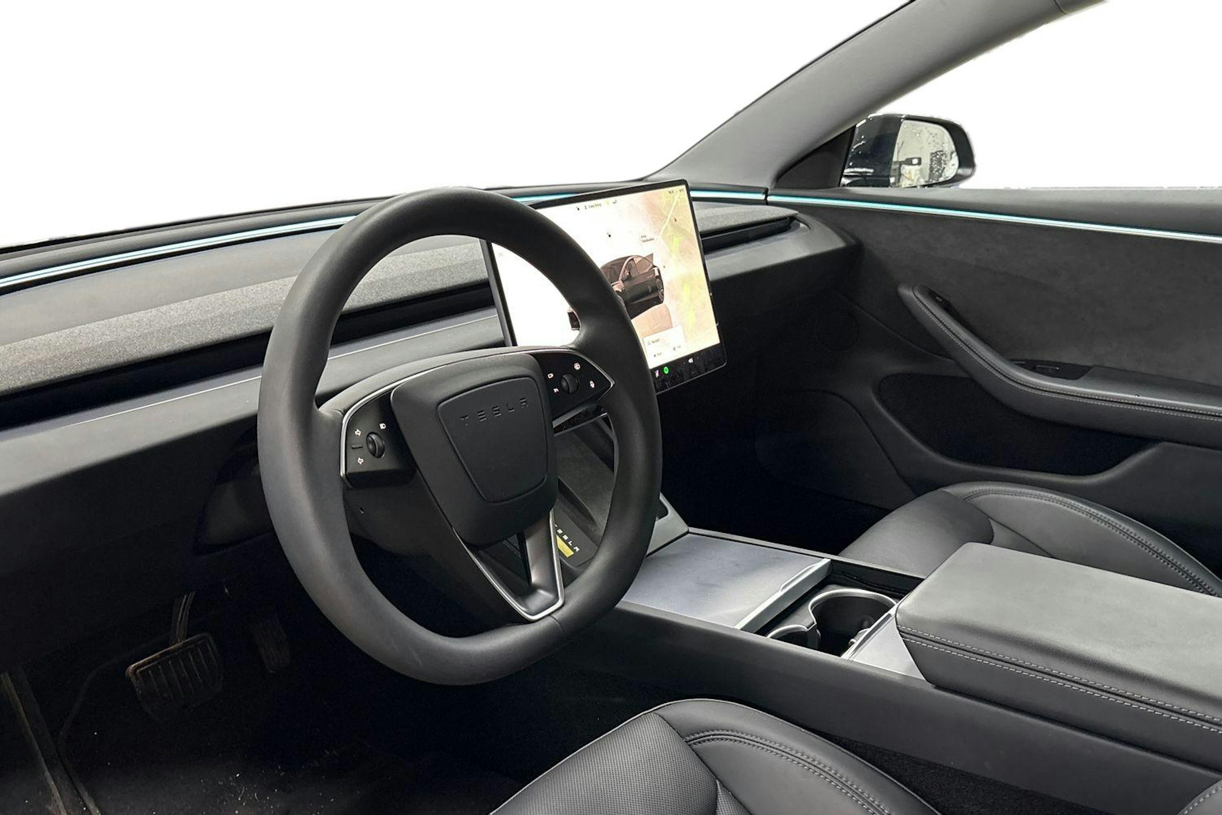 Musta Tesla Model 3 2023 kuva 3.