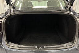 harmaa Tesla Model 3 2023 kuva 14.