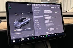 harmaa Tesla Model 3 2023 kuva 20.