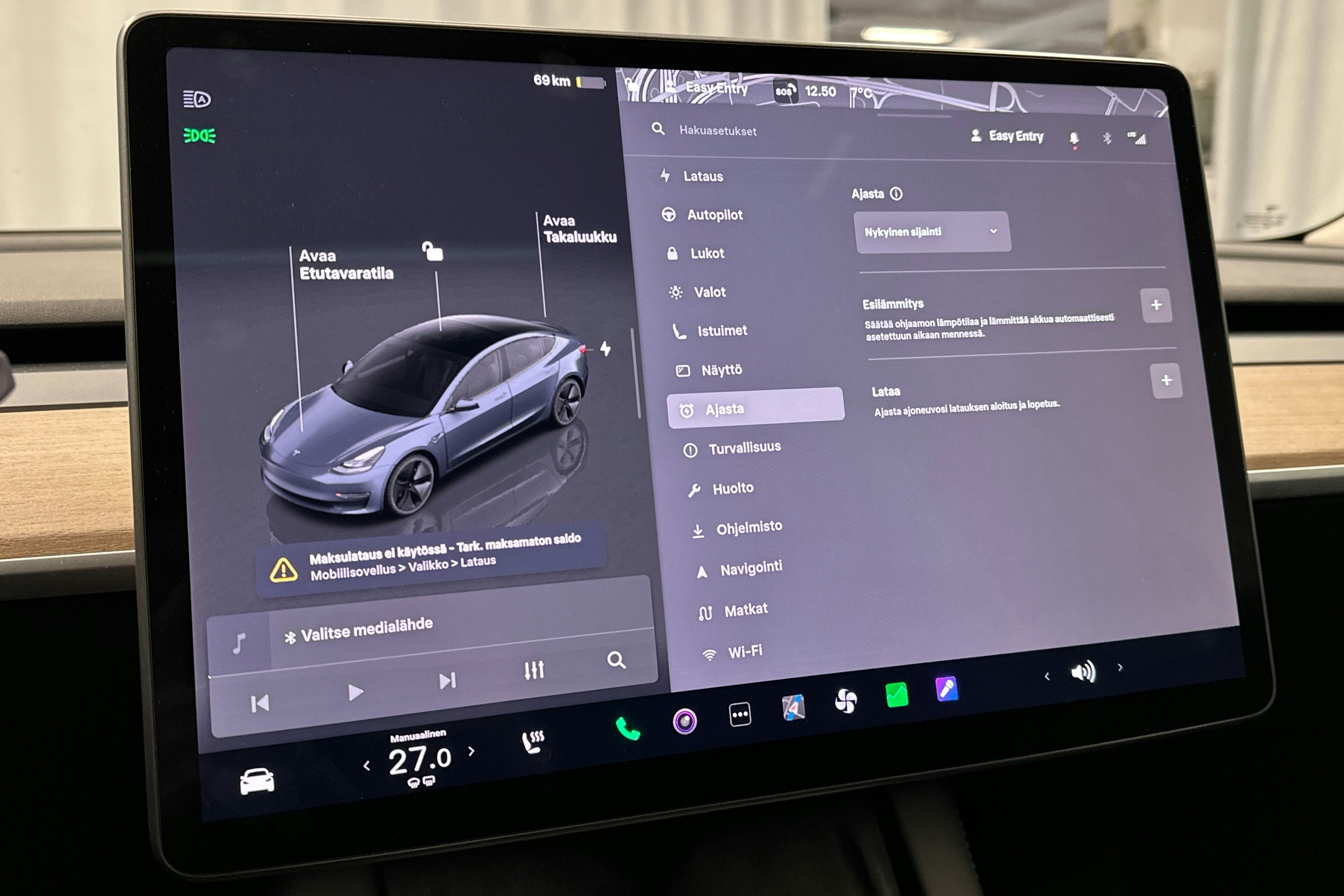 harmaa Tesla Model 3 2023 kuva 22.