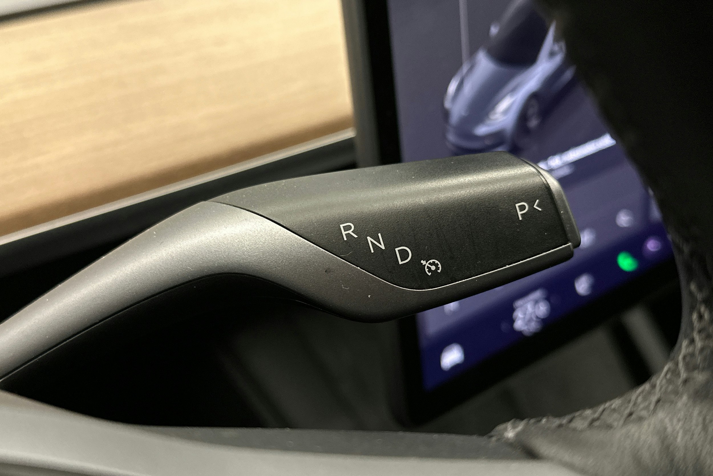 harmaa Tesla Model 3 2023 kuva 26.