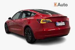 punainen Tesla Model 3 2023 kuva 2.
