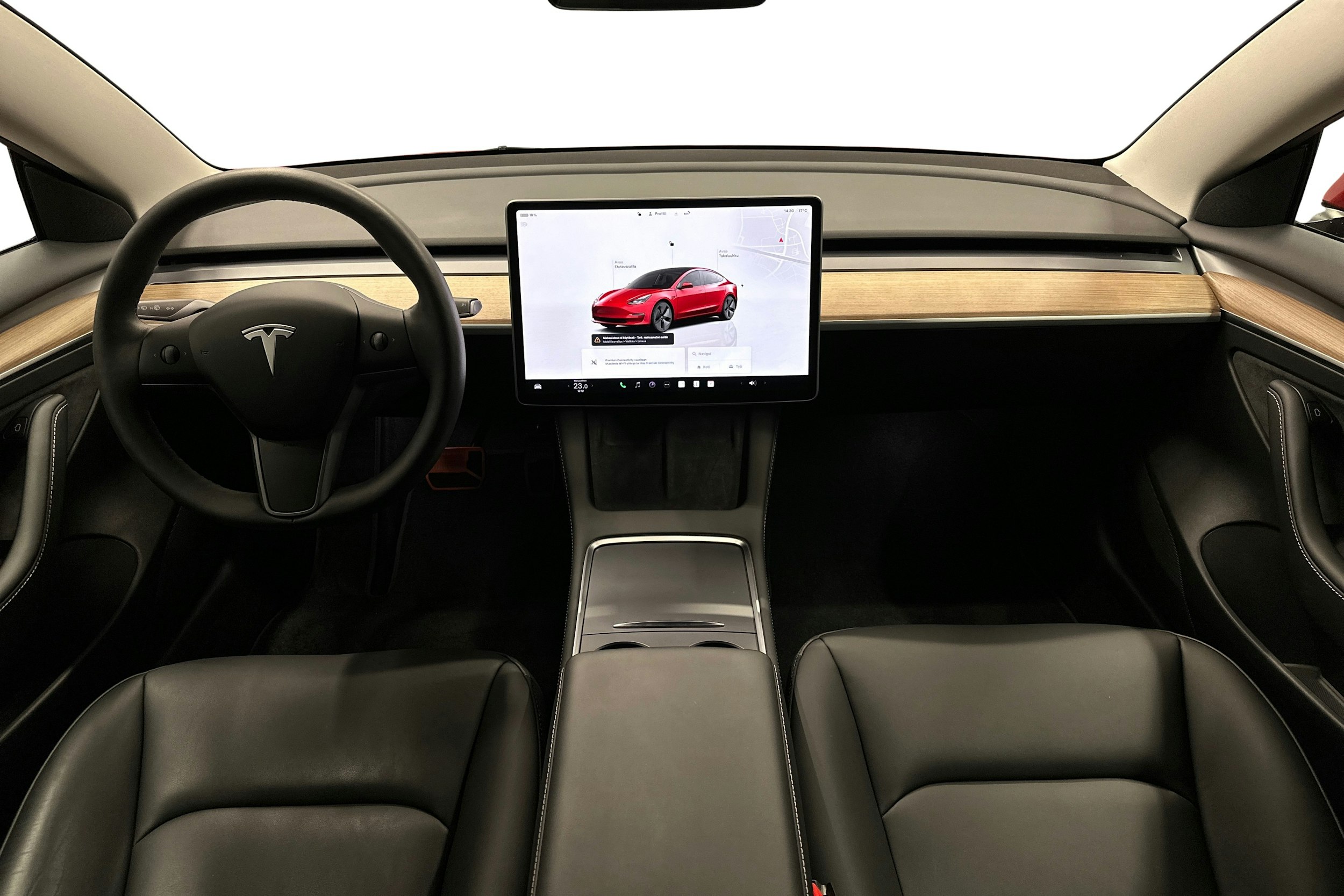 punainen Tesla Model 3 2023 kuva 7.