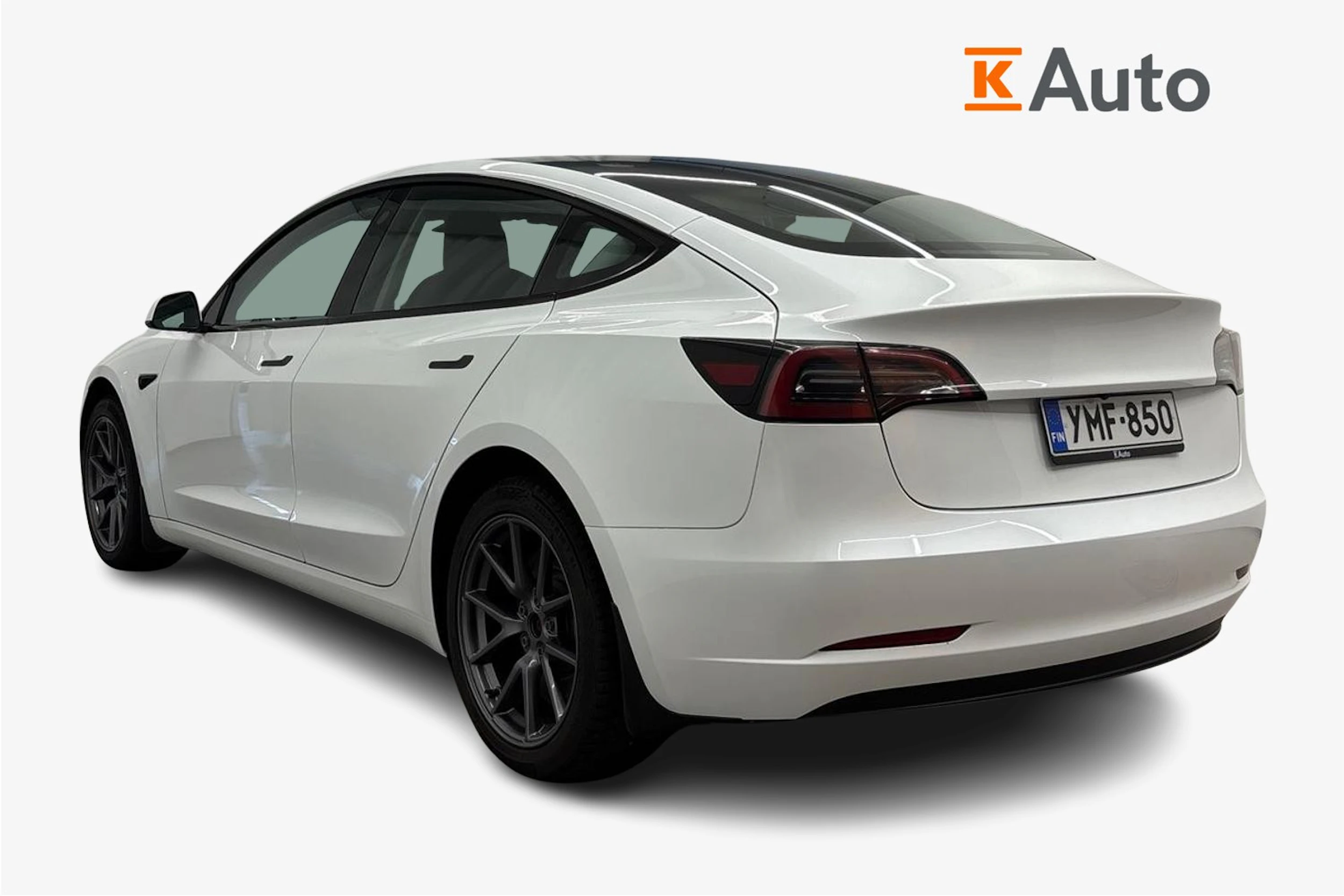 oranssi Tesla Model 3 2023 kuva 3.