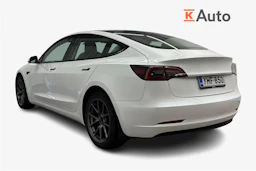 oranssi Tesla Model 3 2023 kuva 3.
