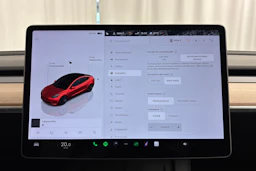 oranssi Tesla Model 3 2023 kuva 19.