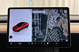 oranssi Tesla Model 3 2023 kuva 21.