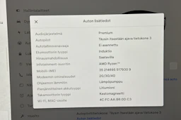 valkoinen Tesla Model 3 2023 kuva 13.