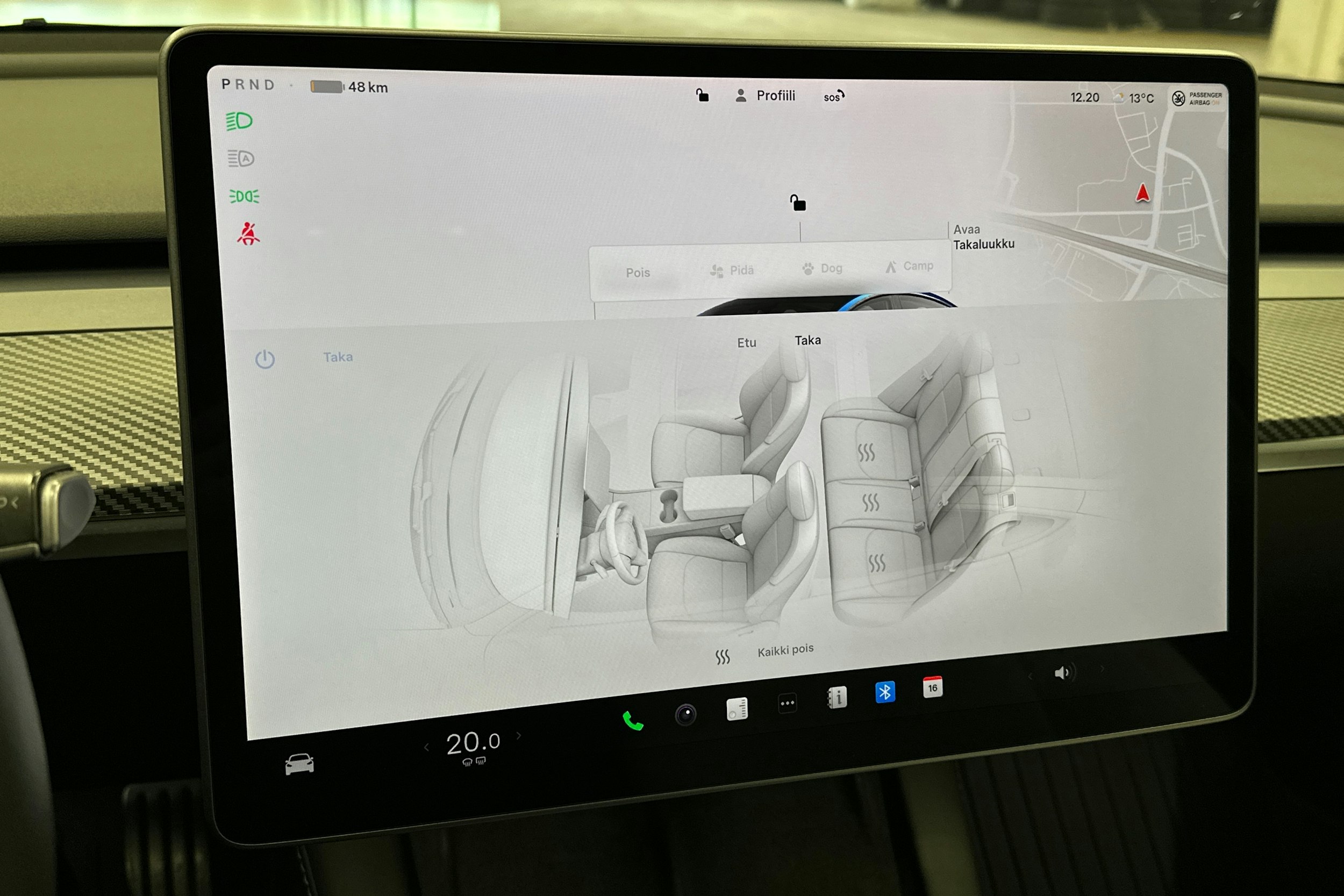 sininen Tesla Model 3 2023 kuva 26.