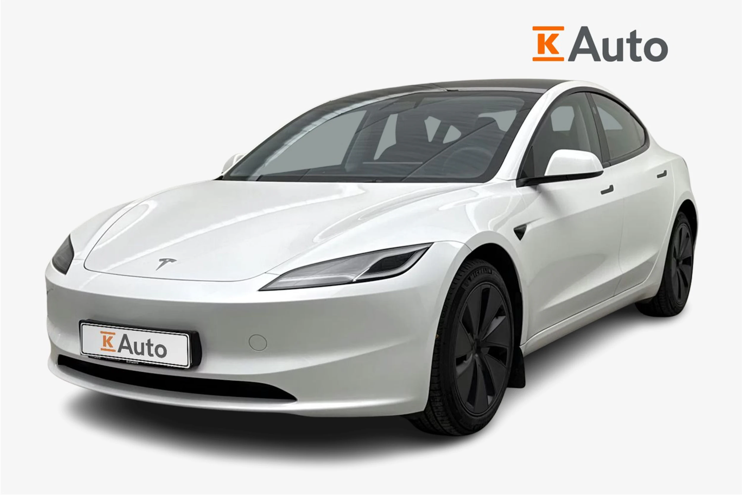 met. valkoinen Tesla Model 3 2024 kuva 1.