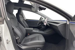 met. valkoinen Tesla Model 3 2024 kuva 6.